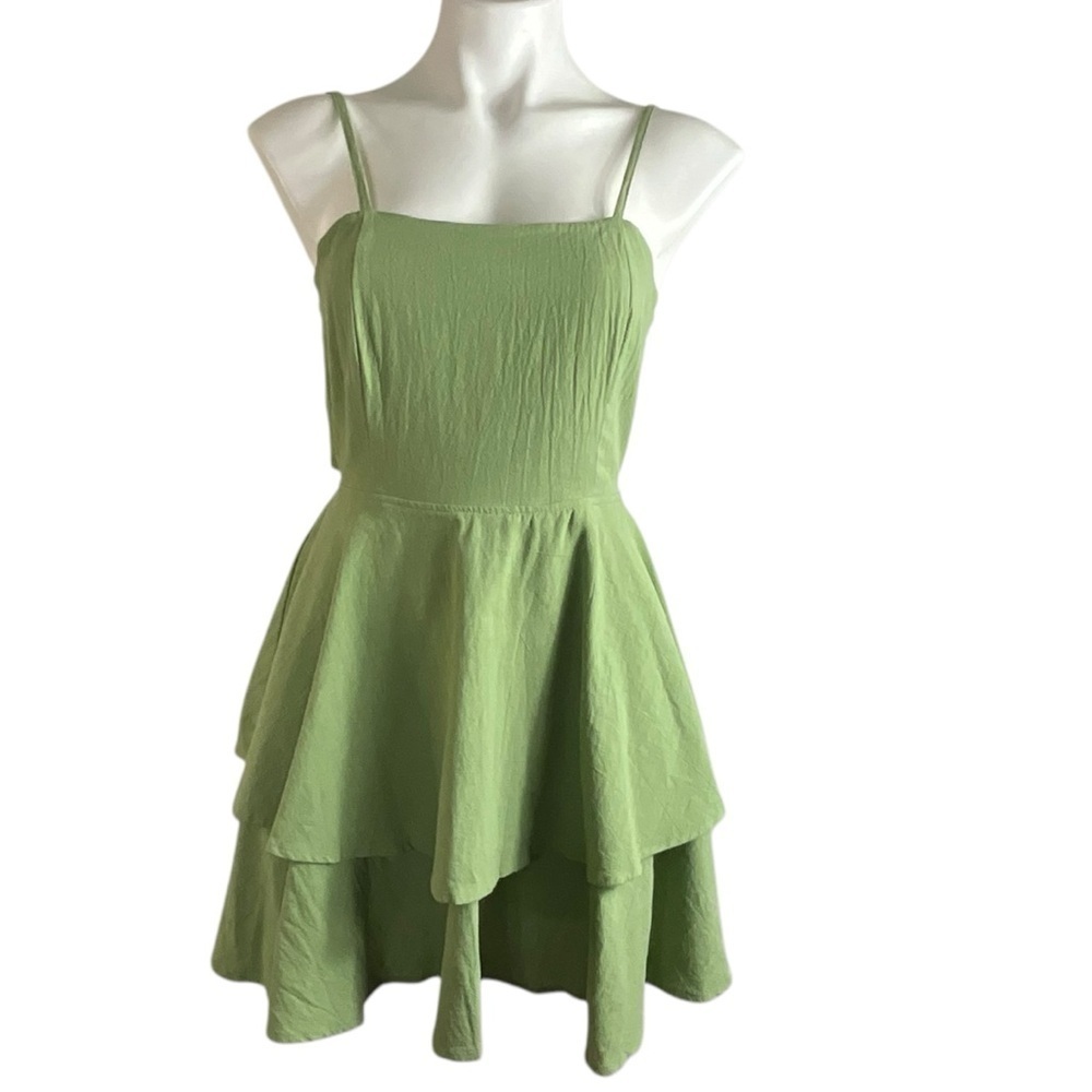 Halara Backless Adjustable Straps Green Sleeveles… - image 3